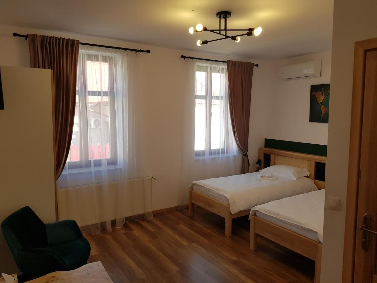 Chic Voyage Hotel Sibiu Exterior foto