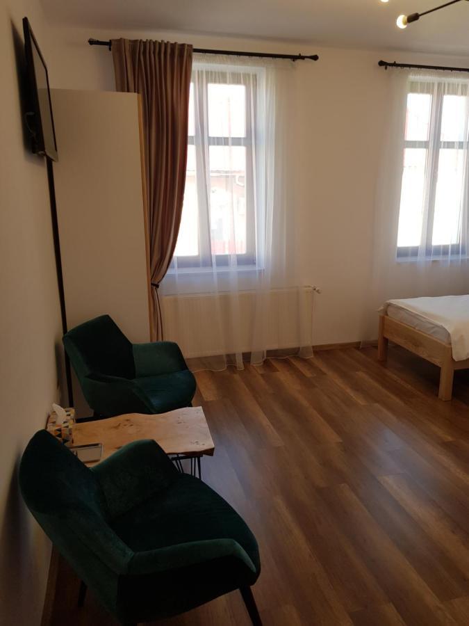 Chic Voyage Hotel Sibiu Exterior foto