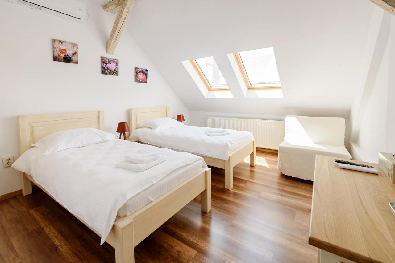 Chic Voyage Hotel Sibiu Exterior foto