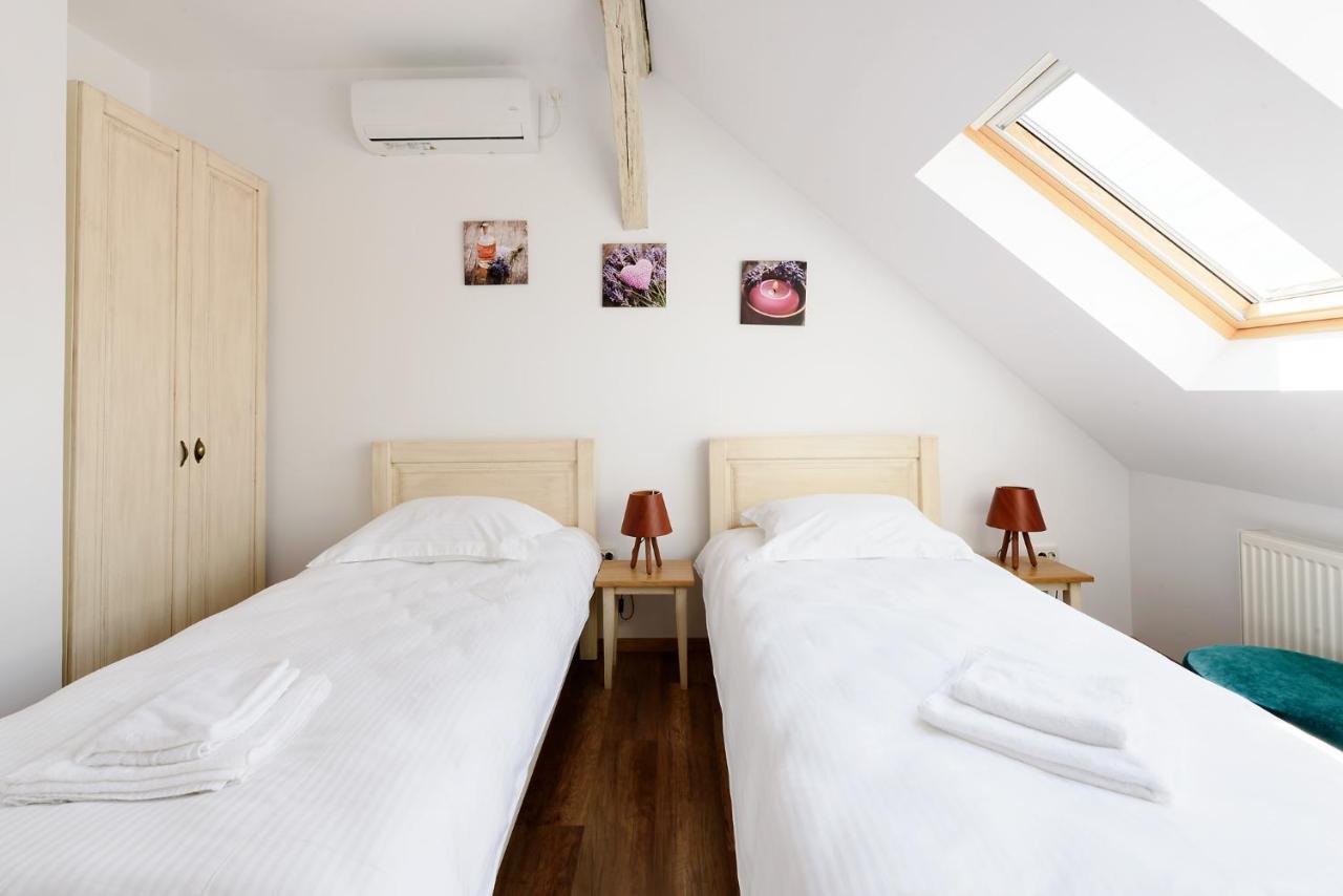 Chic Voyage Hotel Sibiu Exterior foto