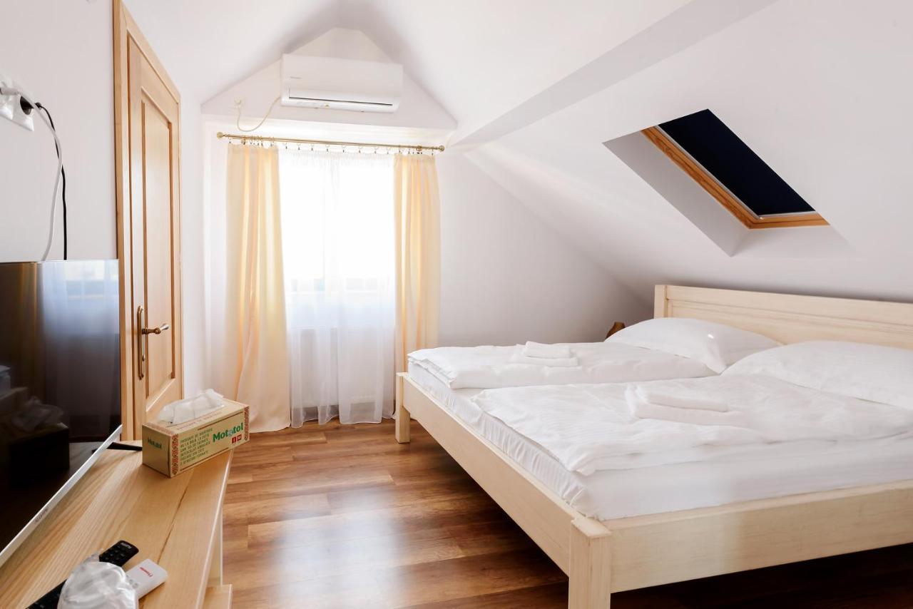 Chic Voyage Hotel Sibiu Exterior foto