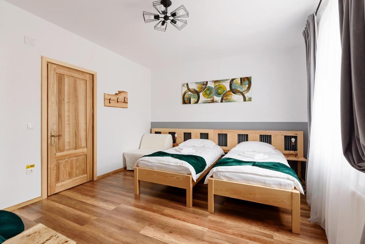 Chic Voyage Hotel Sibiu Exterior foto
