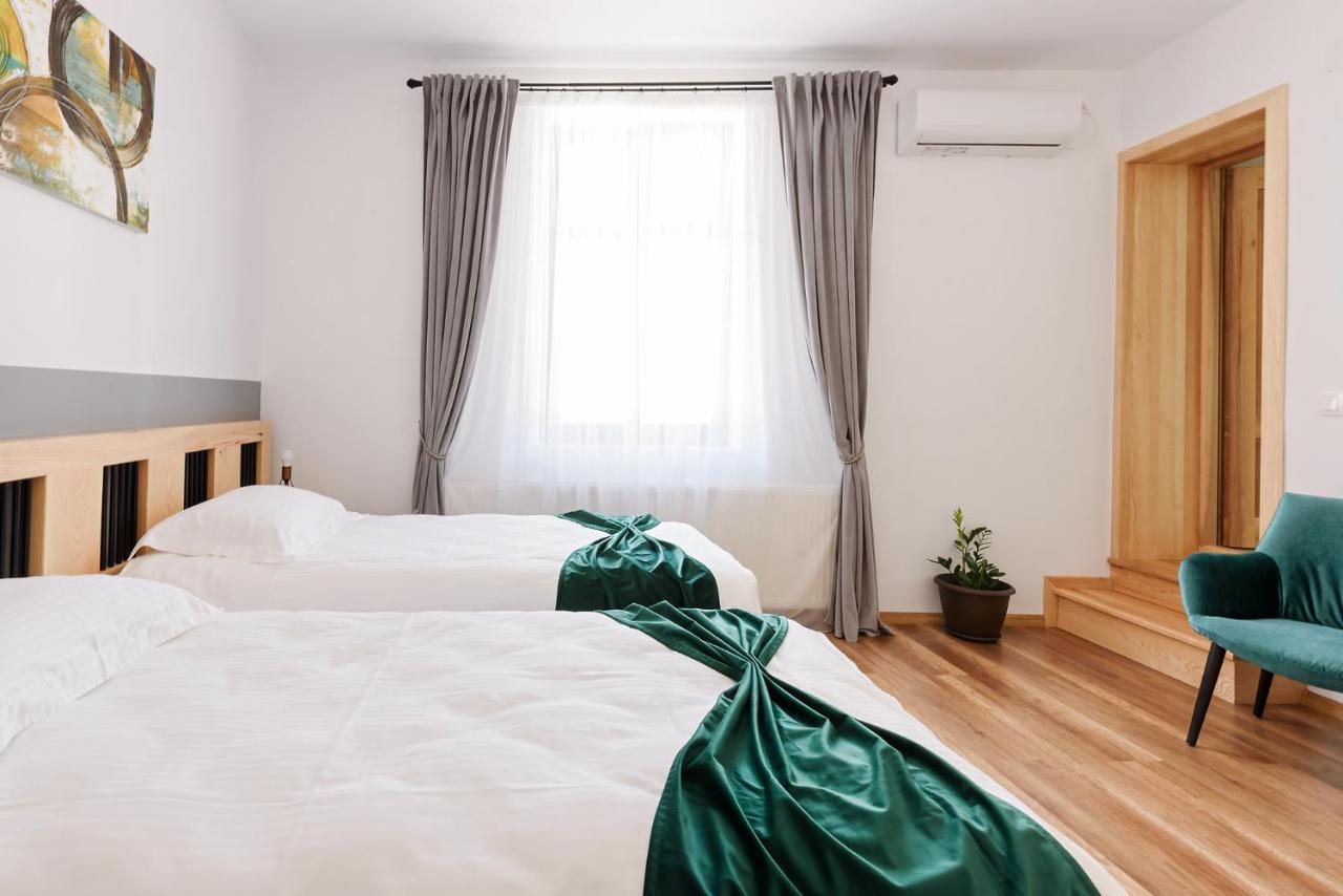 Chic Voyage Hotel Sibiu Exterior foto